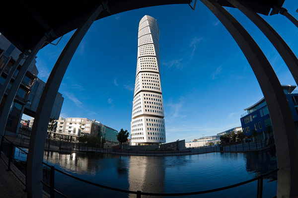 Turning Torso Suede ISTOCKPHOTO Inusite